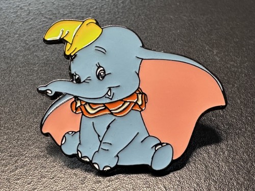 Dumbo enamel pin - pin, badge
