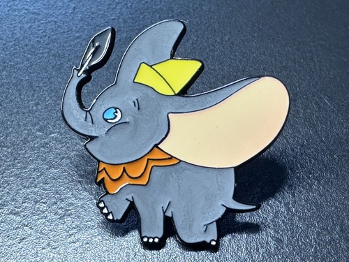 Dumbo enamel pin badge - badge, disney